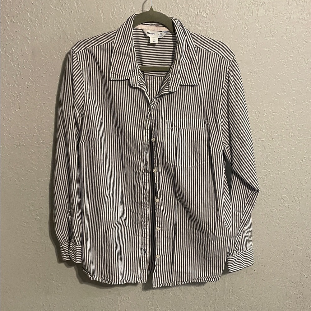 Old Navy Women's Black and White Striped Button-Down Shirt